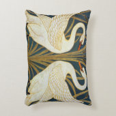 ウォルタークレーン – Swan, Rush And Irisアールヌーボー アクセントクッション (正面(垂直))