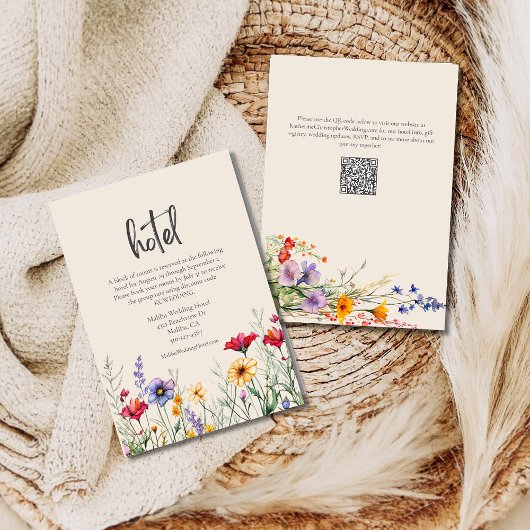 ウォーカラフルターカラーワイルドフラワー結婚ズホテルベージュ エンクロージャーカード