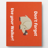 ウォーカーを使用するアラーム フォトプラーク (正面)