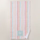 ウォーターカラーパステルピンクピーチストライプズモノグラムの ビーチタオル (正面)