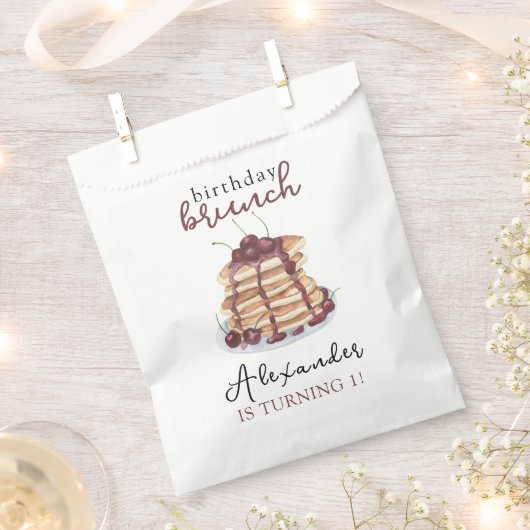 ウォーターカラーパンケーキ誕生日パーティー フェイバーバッグ (クリップ留めされた状態)
