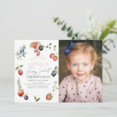 ウォーターカラーベリーファーストガール誕生日写真 招待状 (スタンド正面)