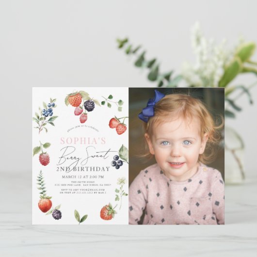 ウォーターカラーベリーファーストガール誕生日写真 招待状 (スタンド正面)