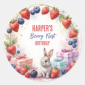 ウォーターカラーベリーファースト誕生日バニーとギフト ラウンドシール (正面)