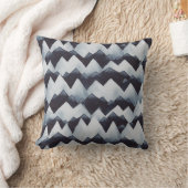 ウォーターカラーマウンテンズミッドナイトブルー装飾用クッション クッション (ブランケット)