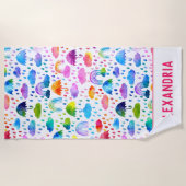 ウォーターカラーレインボー傘雨の日の女の子 ビーチタオル (正面)