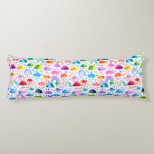 ウォーターカラーレインボー傘雨の日の女の子 ボディピロー (裏面)