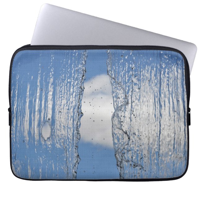 ウォーターフォートデザイナーラップトップスリーブ ラップトップスリーブ (正面)