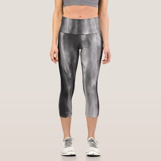 ウォーターフォール威厳のあるボカ、スロベニア州アップクローズ カプリレギンス (正面)