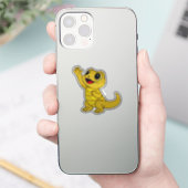 ウォーターボトルのカワイイ黄色いキャラクターのトカゲ シール (スマートフォン)