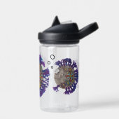 ウォーターボトル – 青と紫の魚の家族 (左面)