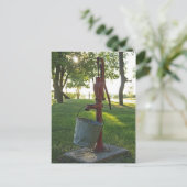 ウォーターポンプとバケツ ポストカード (スタンド正面)