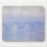 ウォータールー橋、Claude Monetによるミスト効果 マウスパッド<br><div class="desc">Waterloo Bridge,  Effect of Mist (1903) by Claude Monetはヴィンテージ印象派の美術素晴らし建築絵画の作品。テムズ川の上にボートで漕ぐ乗組員がいる。霧が立ち込める霧の朝、イギリスのロンドンのウォータールー橋。アーティストについて：クロード・モネ(1840-1926)は印象派の運動の創始者であフランスのり絵画、その絵画の大部分は「空中に浮かぶ」（野外に浮かぶ）スタイル印象派の風景である。</div>