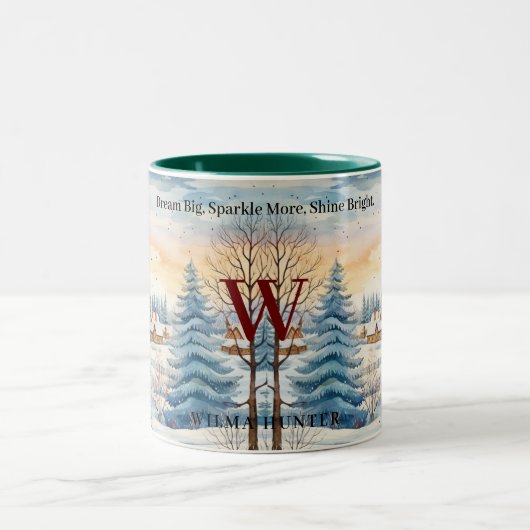 ウォーター色の冬の雪の結晶の小屋の森のモノグラム ツートーンマグカップ (中央)