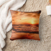 ウォームゴールデンオレンジサンセットオーバー海 クッション (ブランケット)
