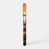 ウォームトーンのヴィンテージヒルズ iPhone 16ケース (左側面)