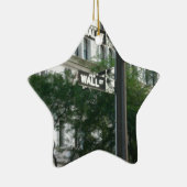 ウォールストリート セラミックオーナメント (右)