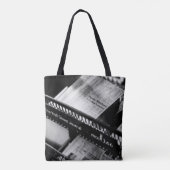 ウォール街の雑誌棚の新聞 トートバッグ (裏面)