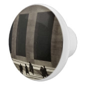 ウォール街(by Paul Strand, 1915) セラミックノブ (右)