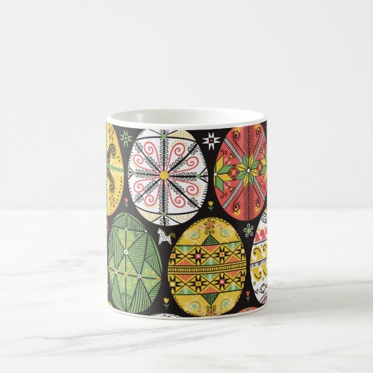 ウクライナのイースターエッグ、ヴィンテージパターン。 コーヒーマグカップ (中央)