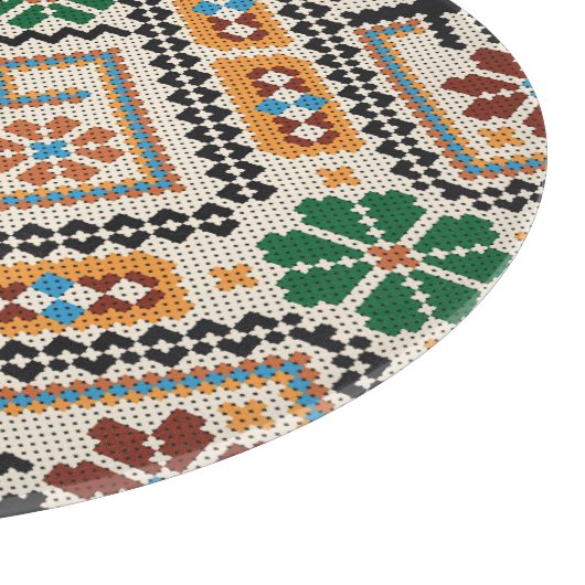 ウクライナのクロスステッチ:民族手作りパターン。 カッティングボード (角)