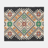 ウクライナのクロスステッチ:民族手作りパターン。 フリースブランケット (正面(横))