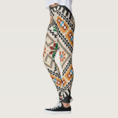 ウクライナのクロスステッチ:民族手作りパターン。 レギンス (左)