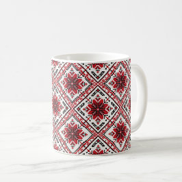 ウクライナの伝統的な刺繍の民族芸術、赤いマグカップ コーヒーマグカップ