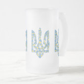 ウクライナの国章、トライズブ民族の民族的な民族 フロストグラスビールジョッキ (正面右)