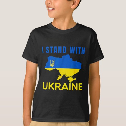 ウクライナの旗のエンブレムの地図の愛国者男性と共に立つ'I Stand' Tシャツ (正面)