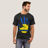 ウクライナの祈為に立つ Tシャツ (正面フル)