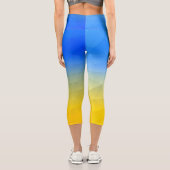 ウクライナの黄色い青の幾何学的メッシュパターン カプリレギンス (裏面)