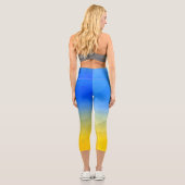 ウクライナの黄色い青の幾何学的メッシュパターン カプリレギンス (裏面)