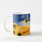 ウクライナの黄色と青、ひまわりの花で立つ コーヒーマグカップ (左)