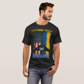 ウクライナを支持するウクライナ国旗を掲げる Tシャツ (正面フル)