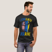 ウクライナを支持するウクライナ国旗を掲げる Tシャツ (正面フル)