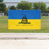 ウクライナを踏み付けない – ビニールの旗 横断幕 (インサイチュ)