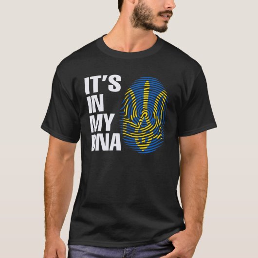 ウクライナウクライナ国旗コートアームズウクライナDNA Tシャツ (正面)