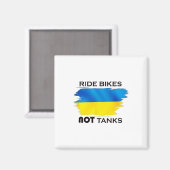 ウクライナ人を支援 ウクライナの旗 Tシャツ 戦争を止めるために マグネット (正面/裏面)