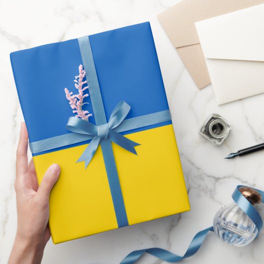 ウクライナ国旗とウクライナ結婚誕生日、/sports ラッピングペーパー (ギフト)