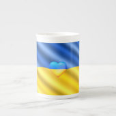 ウクライナ国旗のサポート – 自由 ボーンチャイナマグカップ (正面)