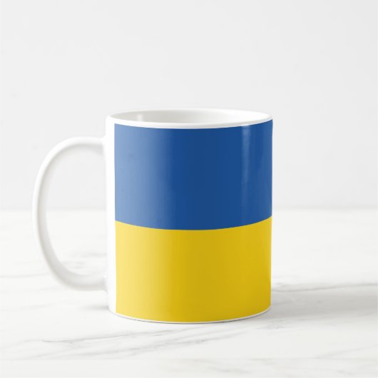 ウクライナ国旗のボタン コーヒーマグカップ (左)