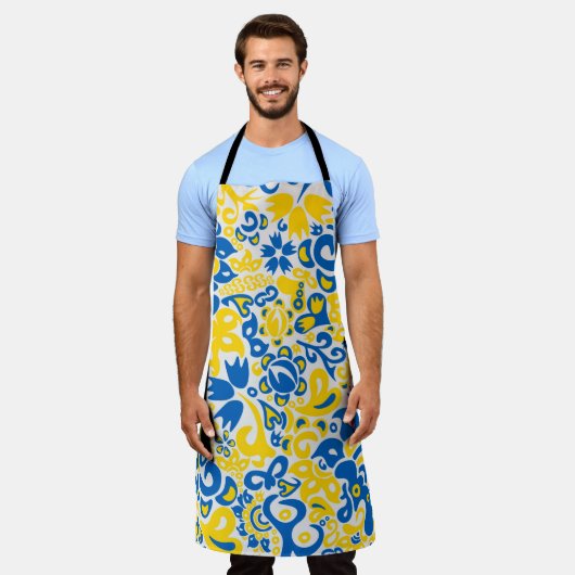 ウクライナ国旗の色を持つ民俗模様 エプロン (着用した状態)