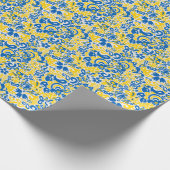 ウクライナ国旗の色を持つ民俗模様 ラッピングペーパー (角)