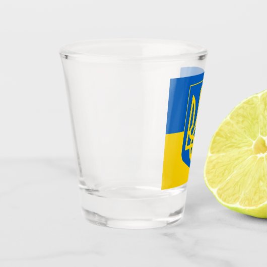 ウクライナ国旗&ウクライナの国の愛国者/スポーツ ショットグラス (左)