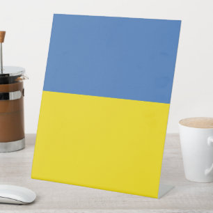 ウクライナ国旗、ウクライナスラバウクレニСлава Україн 台座サイン