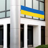 ウクライナ国旗 横断幕 (ビルの外側)