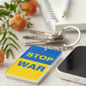 ウクライナ戦争を止めろ ウクライナ人 キーホルダー (正面右)