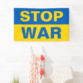 ウクライナ戦争を止めろ ウクライナ人 横断幕 (インサイチュ)