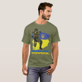 ウクライナ戦士軍人兵士トレントゼレンスキー Tシャツ (正面フル)